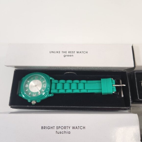 Avon Watch Lot Unlike the Rest Bright Sporty Heart Locket Everyday Expansion NEW - Picture 5 of 10